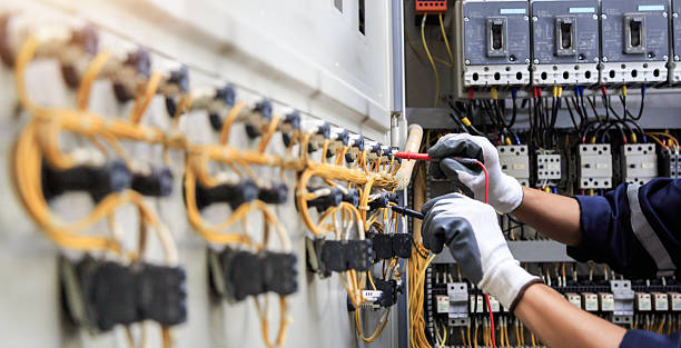 Professional Electrician technician working in El Dorado, AR